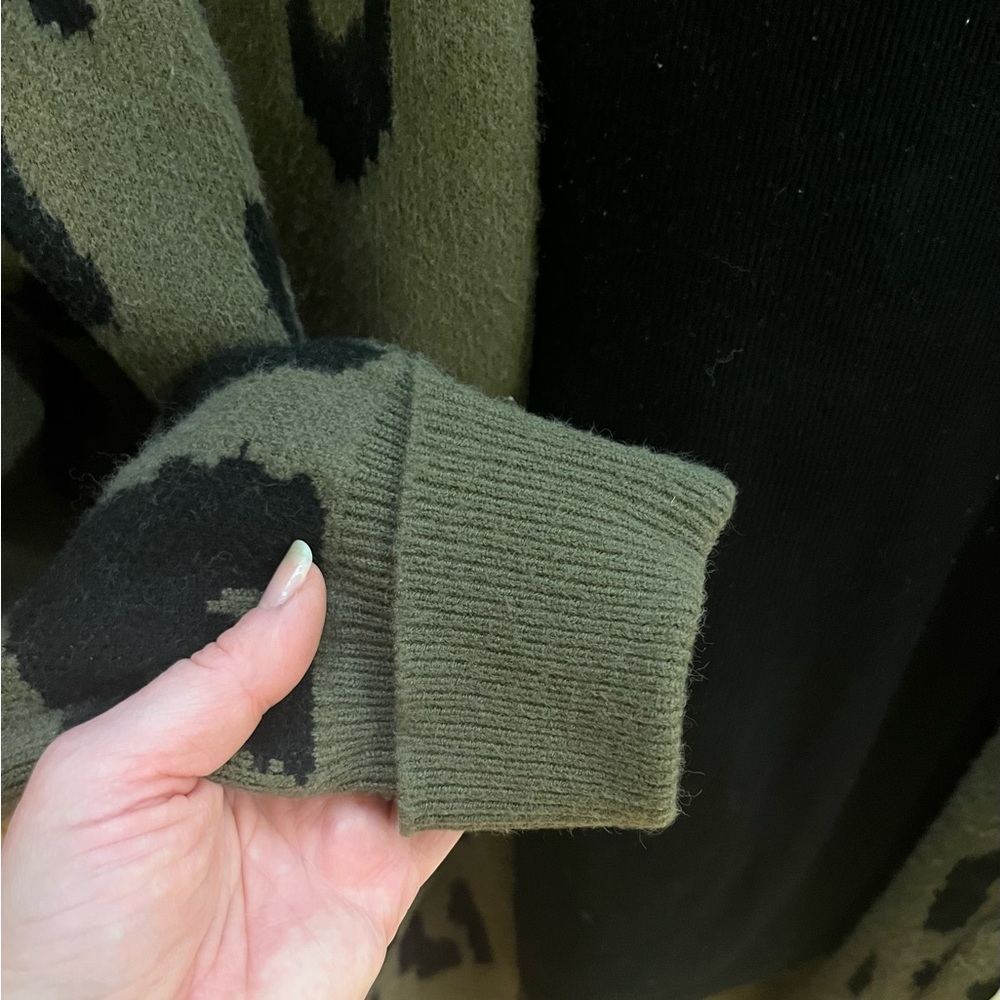 Olive Leopard Print Open-Front Cardigan – Size Medium - Picture 4 of 6